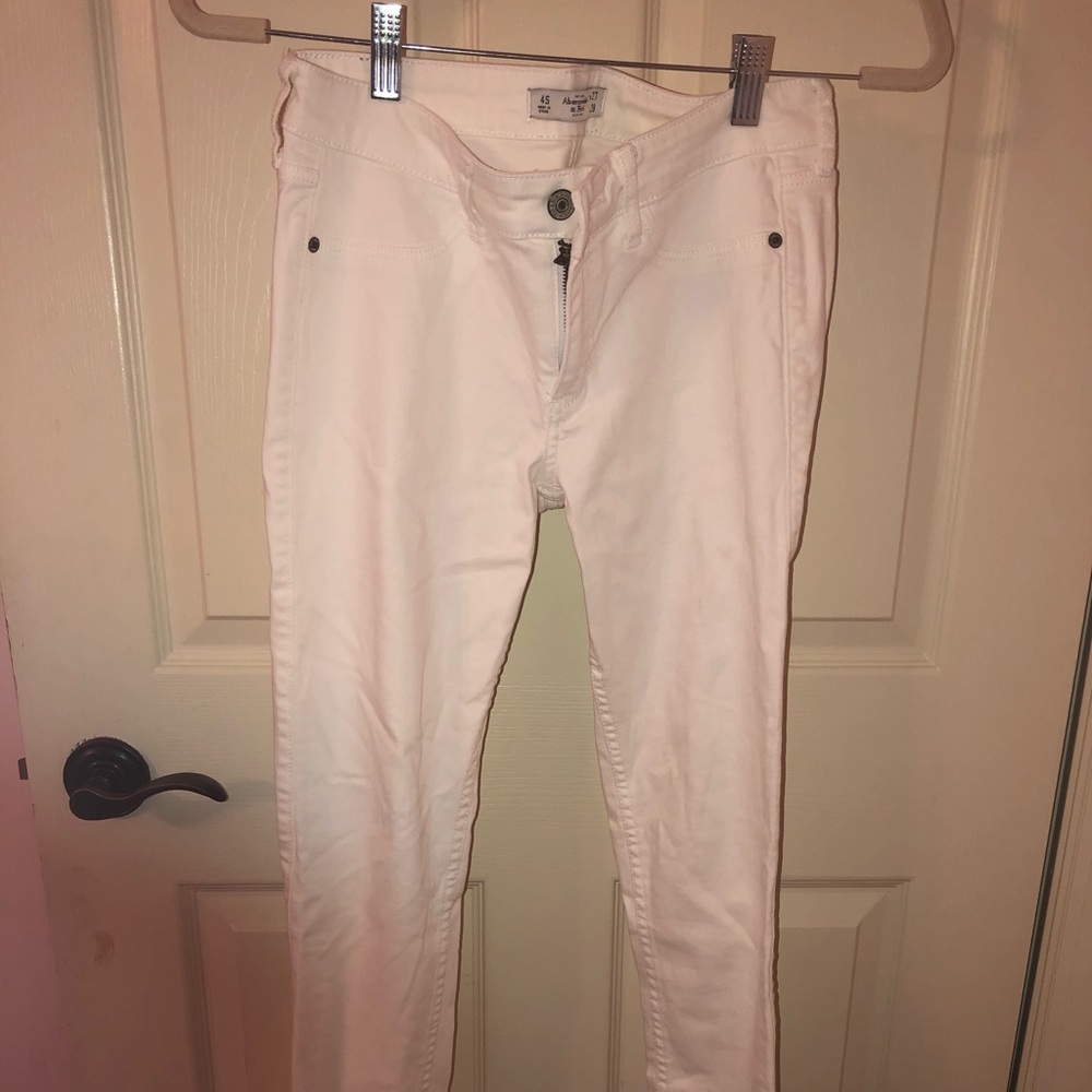 White Abercrombie jeans